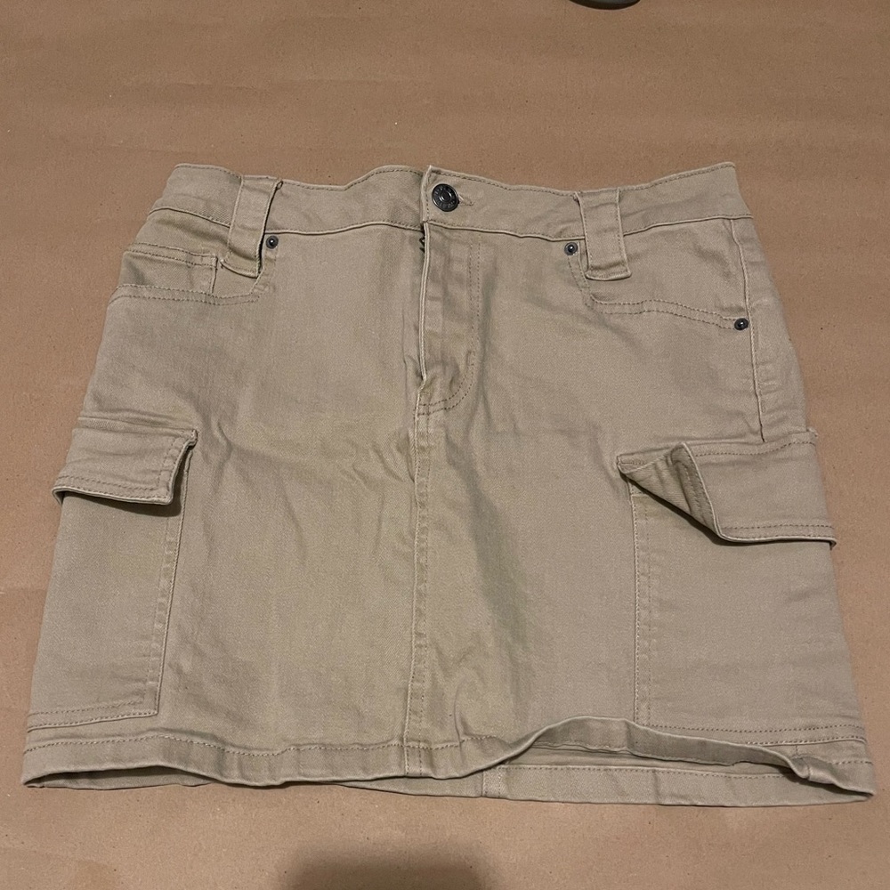 Love Tree - Khaki skirt - Size Medium